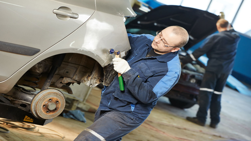 How to Choose the Best Collision Repair Denver
