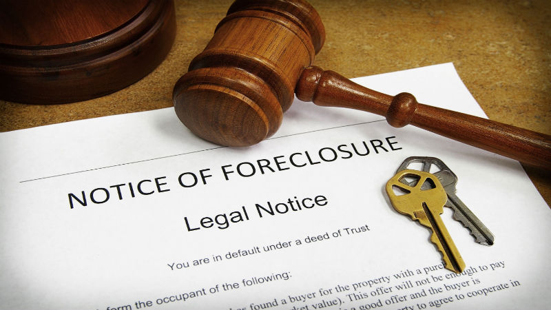 How a Commercial Litigation Attorney Can Help Your Firm