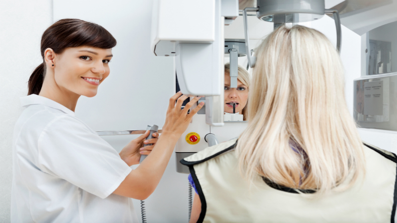 Signs and Symptoms of Oral Cancer Discussed