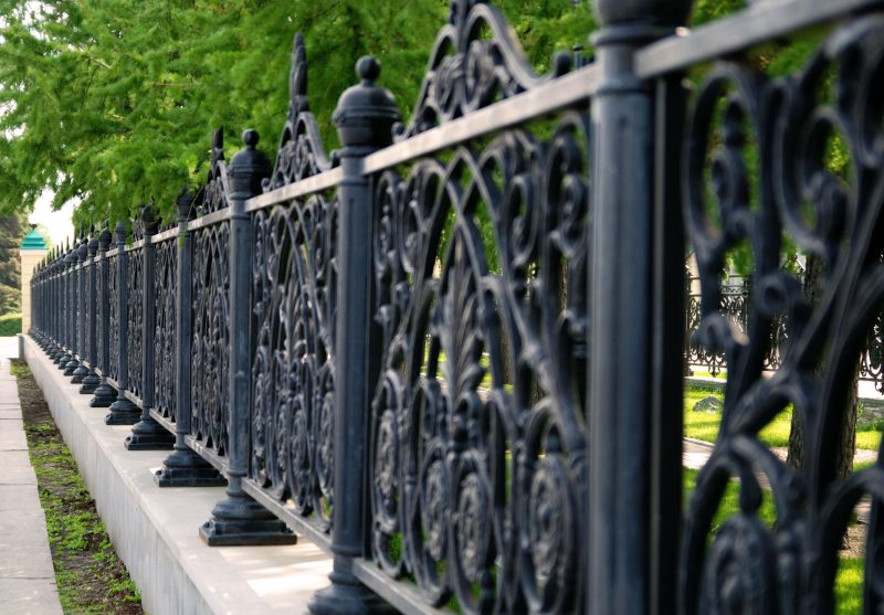 Maximizing Property Value And Privacy With a Skilled Fence Contractor in Pierce County