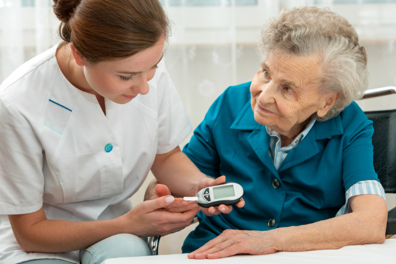 Is Alzheimer’s Assisted Living in NJ the Right Choice? What to Expect from Specialized Dementia Care