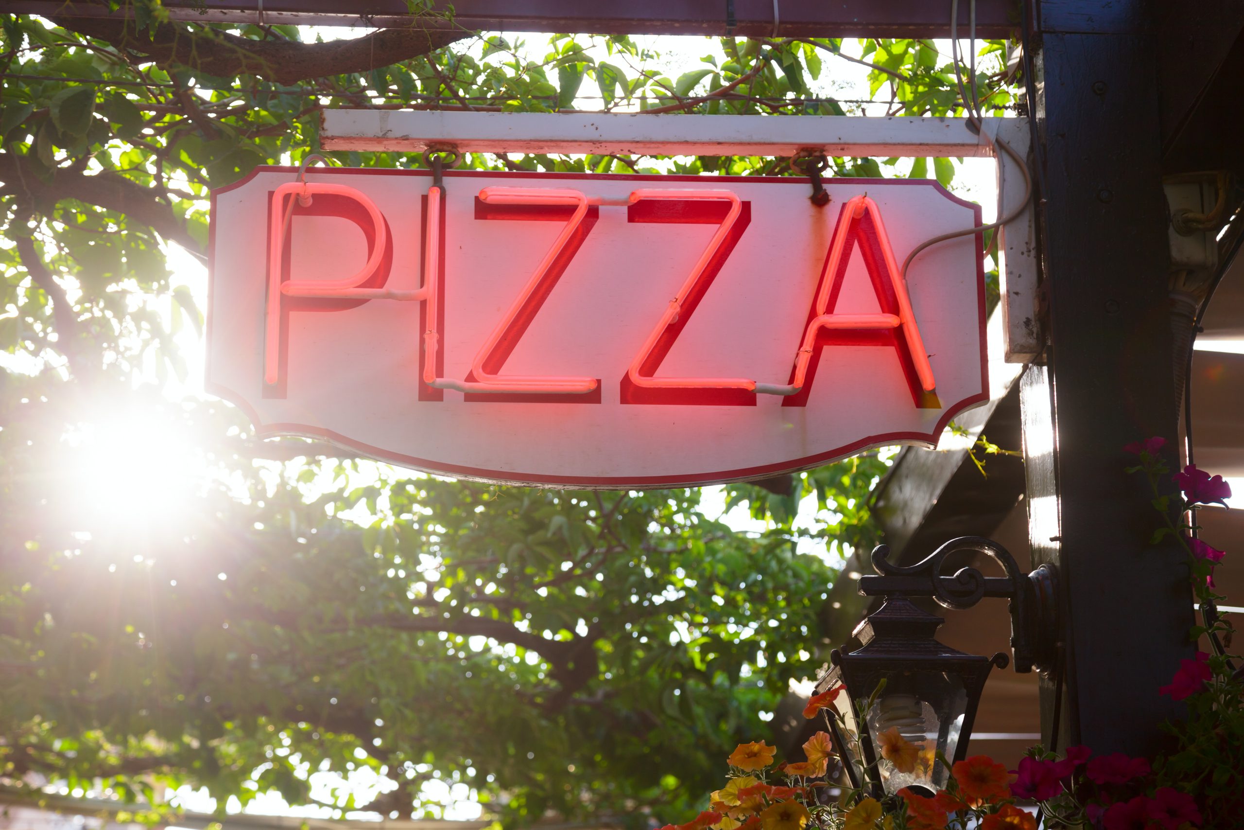 Attract More Customers Instantly with an Eye Catching Digital Sign Tucson AZ