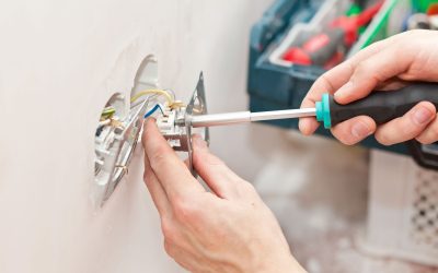 The Benefits of Hiring a Local Tempe Electrician for Home Renovations